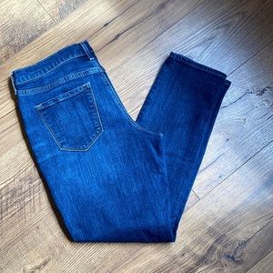 Old Navy Curvy Skinny Jeans size 10 Petite